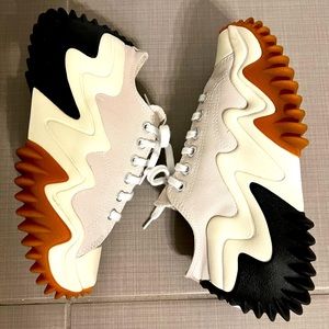 Converse Run Star Motion CX Desert Sand Women’s 7/Men’s 5.5